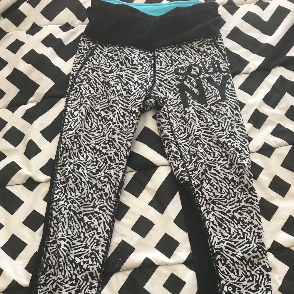 LULULEMON soulcycle crops!